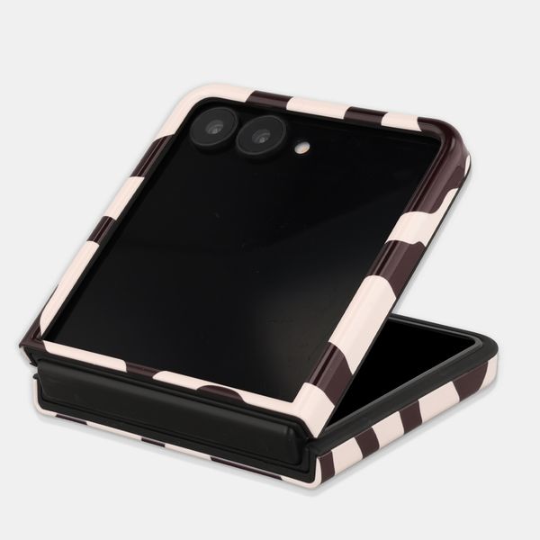 Selencia Coque arrière Vivid avec MagSafe Samsung Galaxy Z Flip 8 - Art Wave Black