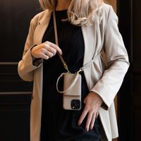 Selencia Coque de télephone Sera avec cordon et porte-cartes enveloppe Samsung Galaxy S23 - Taupe