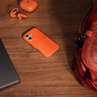 Beats Coque robuste avec MagSafe et contrôle de caméra Apple iPhone 17 - Sierra Orange