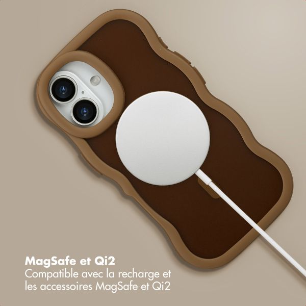 Selencia Coque arrière Wavy avec MagSafe Apple iPhone 17 - Mocha Brown