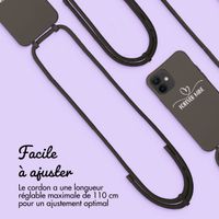 Coque Color MagSafe avec cordon amovible et photo et/ou texte personnalisés Apple iPhone 12 (Pro) - Petit cœur orné