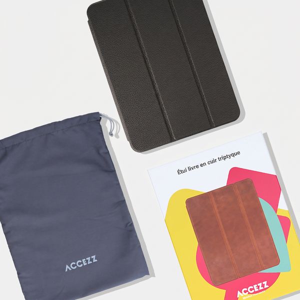 Accezz Coque tablette trifold en cuir Apple iPad 11 (2025) 11 pouces A16 / iPad 10 (2022) 10.9 pouces - Noir