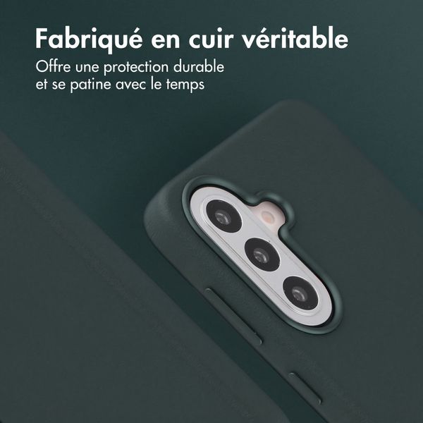 Accezz Coque arrière en cuir avec MagSafe Samsung Galaxy A57 (5G) - Cedar Green