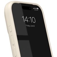 iDeal of Sweden Coque en silicone avec MagSafe Apple iPhone 18 Pro / 17 Pro - Cloud Dancer