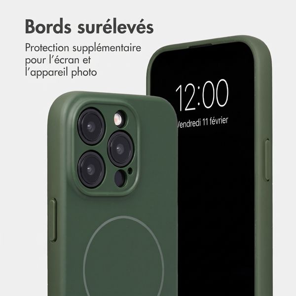 Accezz Coque Grip avec MagSafe Apple iPhone 15 Pro - Vert foncé