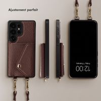 Selencia Coque de télephone Sera avec cordon et porte-cartes enveloppe Samsung Galaxy S25 Ultra - Chocolate Brown