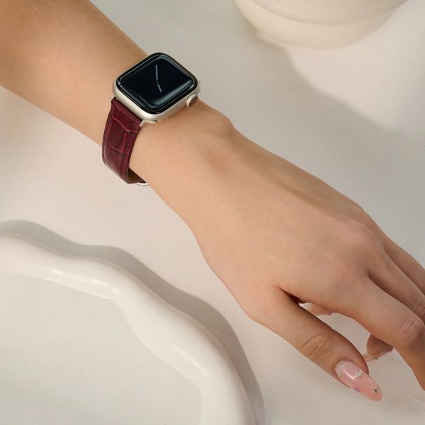 Burga Bracelet en cuir véritable  - Apple Watch | 44/45/46/49 mm / Connexion universelle 20 mm - Mobwife / Silver