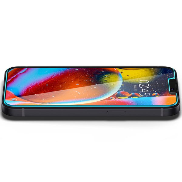 Spigen Protection d'écran en verre trempé GLAStR Fit 2 Paquets + Applicator Apple iPhone 17e / 16e / 14 / 13 / 13 Pro