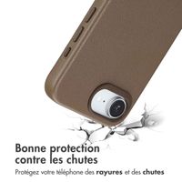 Accezz Coque arrière en cuir avec MagSafe Apple iPhone 17e / 16e - Marron café