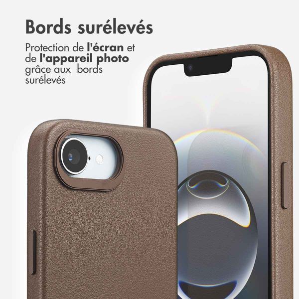 Accezz Coque arrière en cuir avec MagSafe Apple iPhone 17e / 16e - Marron café