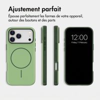 imoshion Coque arrière Color avec Thin MagSafe Ring Apple iPhone 17 Pro Max - Vert foncé