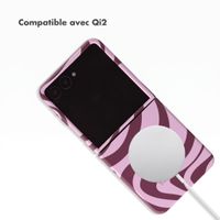Selencia Coque arrière Vivid avec MagSafe Samsung Galaxy Z Flip 8 - Wavy Swirl Pink Plum