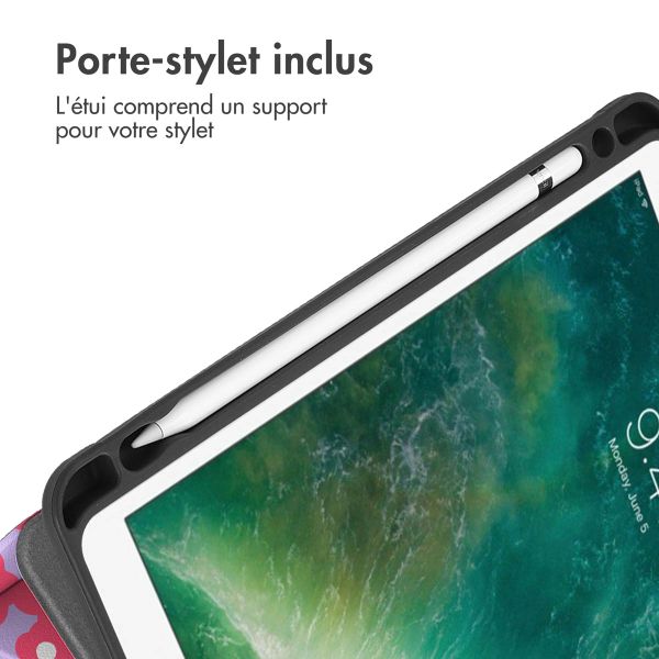 imoshion Coque tablette Design Trifold Apple iPad 6 (2018) 9.7 pouces / iPad 5 (2017) 9.7 pouces / Air 2 (2014)/Air 1 (2013) - Dusty Rose Blossom