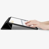 Spigen Coque tablette Urban Fit Apple iPad Pro 13 (2025) M5 / (2024) M4 - Noir