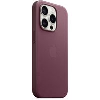 Apple Coque FineWoven MagSafe Apple iPhone 15 Pro - Mulberry
