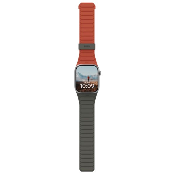 UAG Bracelet Pathfinder réversible en silicone Apple Watch | 44/45/46/49 mm - Olive/Rust