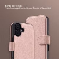 Selencia Étui Riva avec MagSafe et cordon de téléphone Apple iPhone 16 - Old Pink
