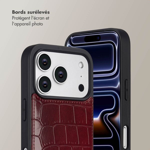 Selencia Coque de télephone Nova Croco avec cordon et porte-cartes Apple iPhone 17 Pro - Burgundy