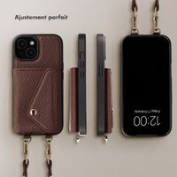 Selencia Coque de télephone Sera avec cordon et porte-cartes enveloppe Apple iPhone 15 - Chocolate Brown