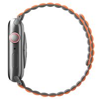 Uniq Bracelet Revix réversible Apple Watch | 44/45/46/49 mm - Charcoal (Grey/Orange)