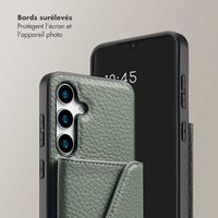 Selencia Coque de télephone Sera avec cordon et porte-cartes enveloppe Samsung Galaxy S25 / S24 - Sage Green