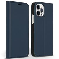 Accezz Étui de télephone Slim Folio en cuir de qualité supérieure Apple iPhone 12 (Pro) - Bleu foncé