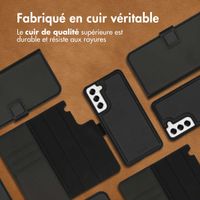 Accezz Premium Leather 2 in 1 Wallet Bookcase Samsung Galaxy S21 FE - Noir