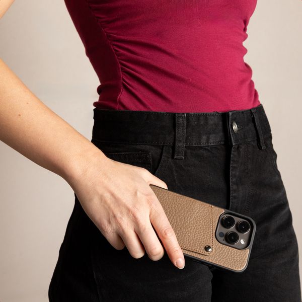 Selencia Coque Riva avec porte-cartes Samsung Galaxy S25 / S24 - Mocha Brown