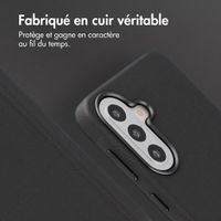 Accezz Coque arrière en cuir avec MagSafe Samsung Galaxy A57 (5G) - Onyx Black