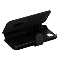 CARE by PanzerGlass Étui de télephone portefeuille Tango 2 en 1 avec MagSafe Apple iPhone 17e / 16e - Black