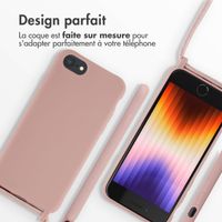 imoshion Coque en silicone avec cordon Apple iPhone SE (2022 / 2020) / 8 / 7 - Sand Pink