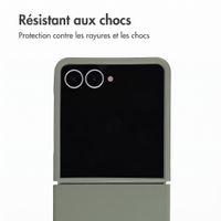Accezz Coque Liquid Silicone avec MagSafe Samsung Galaxy Z Flip 8 - Cooper Green