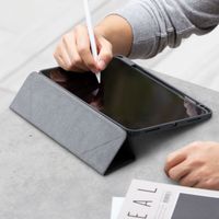 Uniq Étui Moven Apple iPad Air 11 pouces (2026) M4 / (2025) M3 / (2024) M2 / Air 5 (2022) / Air 4 (2020) - Ivory