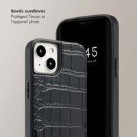 Selencia Coque de télephone Nova Croco avec cordon et porte-cartes Apple iPhone 13 - Noir