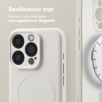 imoshion Coque Couleur avec MagSafe Apple iPhone 15 Pro - Beige