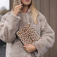 Selencia Coque tablette Vivid Apple iPad 9 (2021) 10.2 pouces / iPad 8 (2020) 10.2 pouces / iPad 7 (2019) 10.2 pouces - Wild Leo