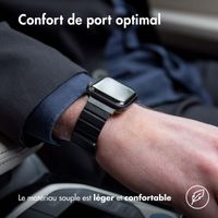 imoshion Bracelet en cuir magnétique Apple Watch | 38/40/41/42 mm - Noir