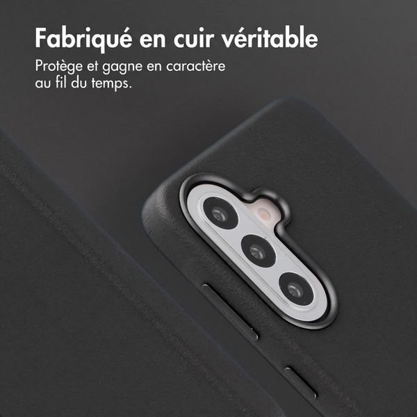 Accezz Coque arrière en cuir avec MagSafe Samsung Galaxy A57 (5G) - Onyx Black