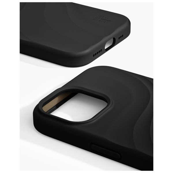 iDeal of Sweden Coque Soft Swirl Silicone MagSafe Apple iPhone 17e / 16e / 15 / 14 / 13 - Velvet Black
