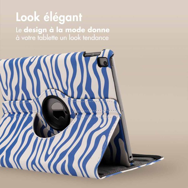 imoshion Coque tablette Design rotatif à 360° Apple iPad 9 (2021) 10.2 pouces / iPad 8 (2020) 10.2 pouces / iPad 7 (2019) 10.2 pouces - White Blue Stripes