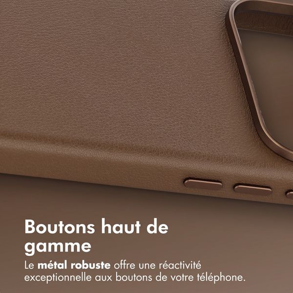Accezz Coque arrière en cuir avec MagSafe Apple iPhone 18 Pro Max / 17 Pro Max - Marron café