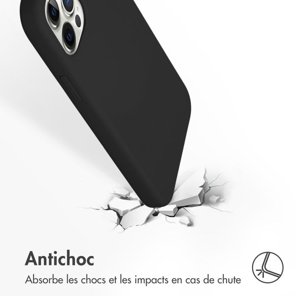 Accezz Coque Liquid Silicone avec MagSafe Apple iPhone 12 (Pro) - Noir