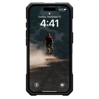 UAG Coque Monarch Apple iPhone 16 - Carbon Fiber
