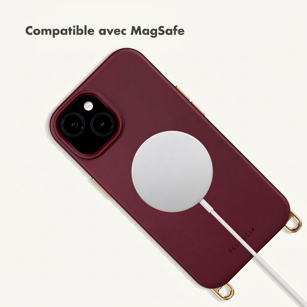 Selencia Coque arrière Rivièra avec MagSafe avec crochets amovibles Apple iPhone 14 / 13 - Bold Burgundy