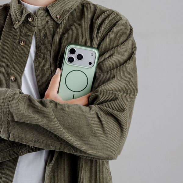 imoshion Coque arrière Color avec Thin MagSafe Ring Samsung Galaxy S25 / S24 - Vert foncé