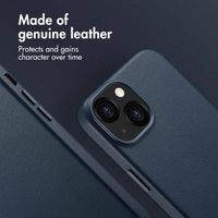 Accezz Coque arrière en cuir avec MagSafe Apple iPhone 13 - Nightfall Blue