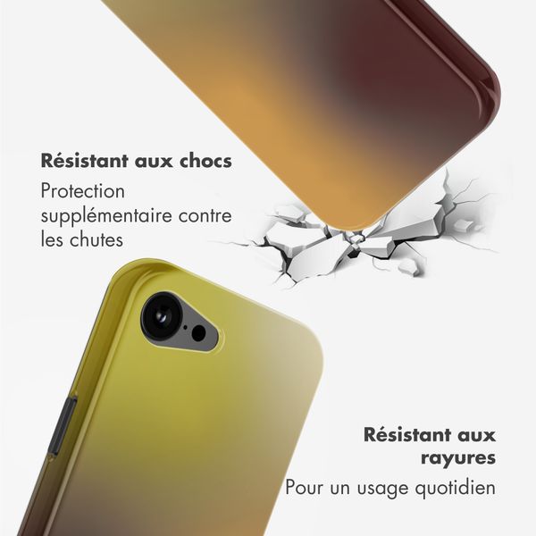Selencia Coque arrière Vivid avec MagSafe Apple iPhone 17e / 16e - Gradient Olive Dust