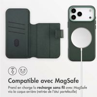 Accezz Étui de télephone portefeuille en cuir 2-en-1 avec MagSafe Apple iPhone 18 Pro Max / 17 Pro Max - Cedar Green