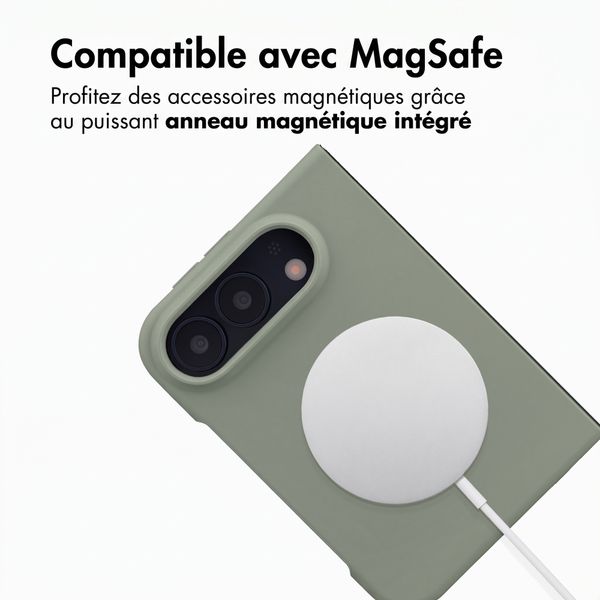 Accezz Coque Liquid Silicone avec MagSafe Apple iPhone Duo - Cooper Green