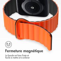 imoshion Bracelet en silicone magnétique Apple Watch | 38/40/41/42 mm - Orange & Noir
